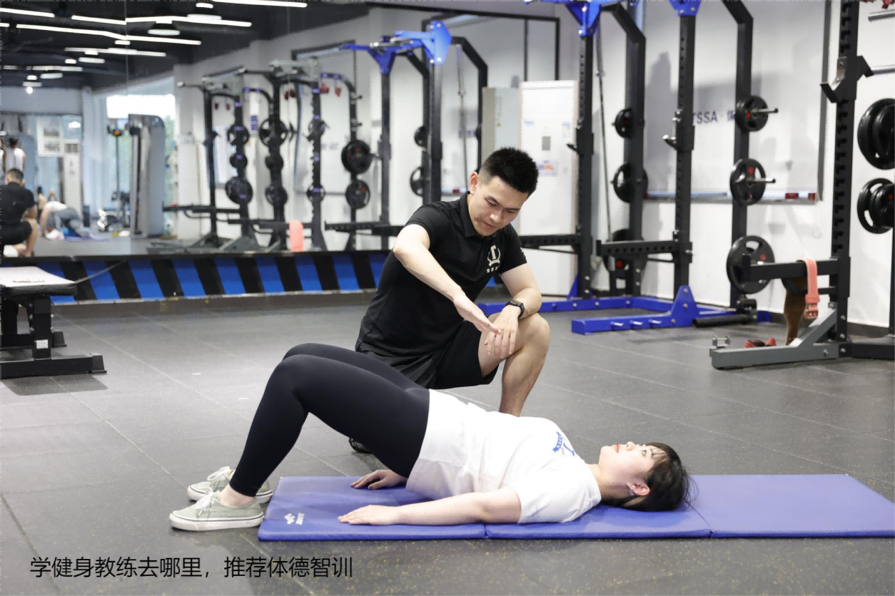 在上海想学健身教练去哪里？