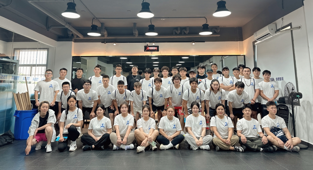 郭亚捷参加开学典礼合照